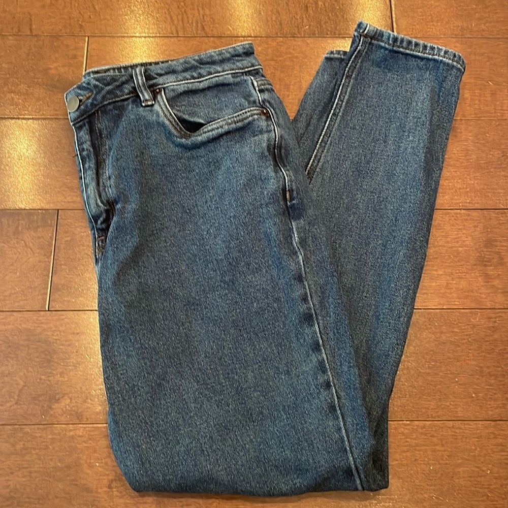 The Mom Jeans